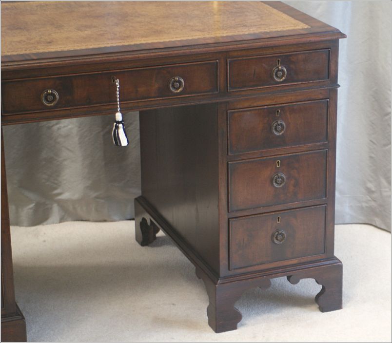 2046 Antique Small Mahogany Pedestal Desk (6)